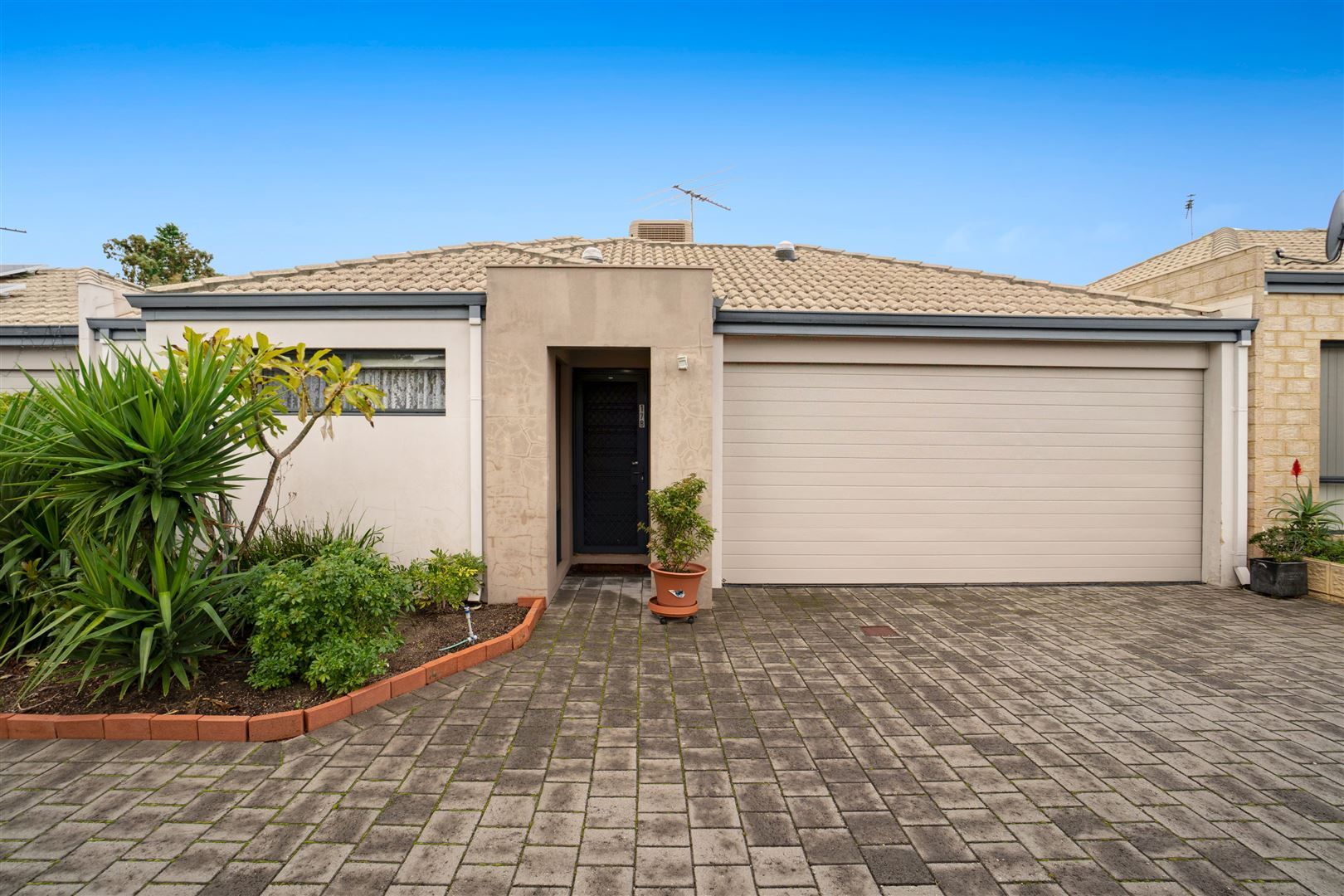 3 bedrooms Apartment / Unit / Flat in 17b Mildmay Street BALGA WA, 6061