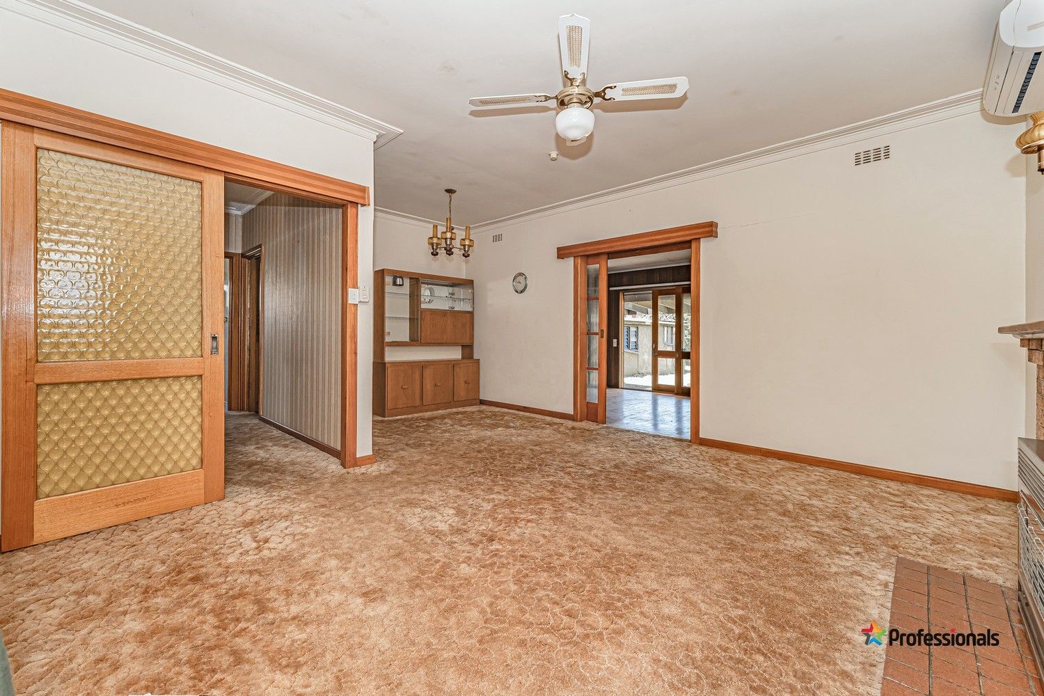 17 Anselm Grove, Glenroy VIC 3046, Image 2