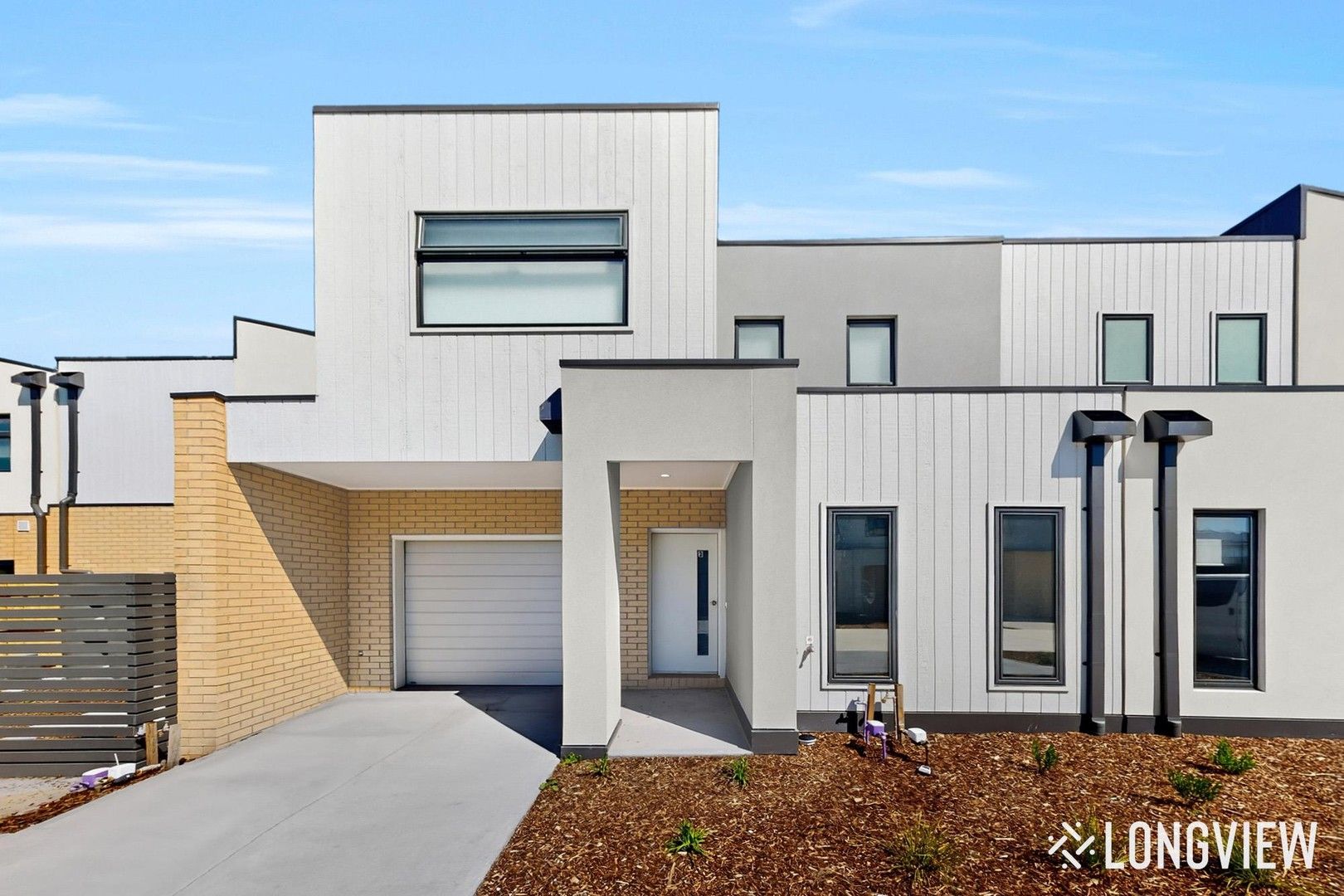 4 bedrooms Townhouse in 3 Noble Mews CLYDE NORTH VIC, 3978