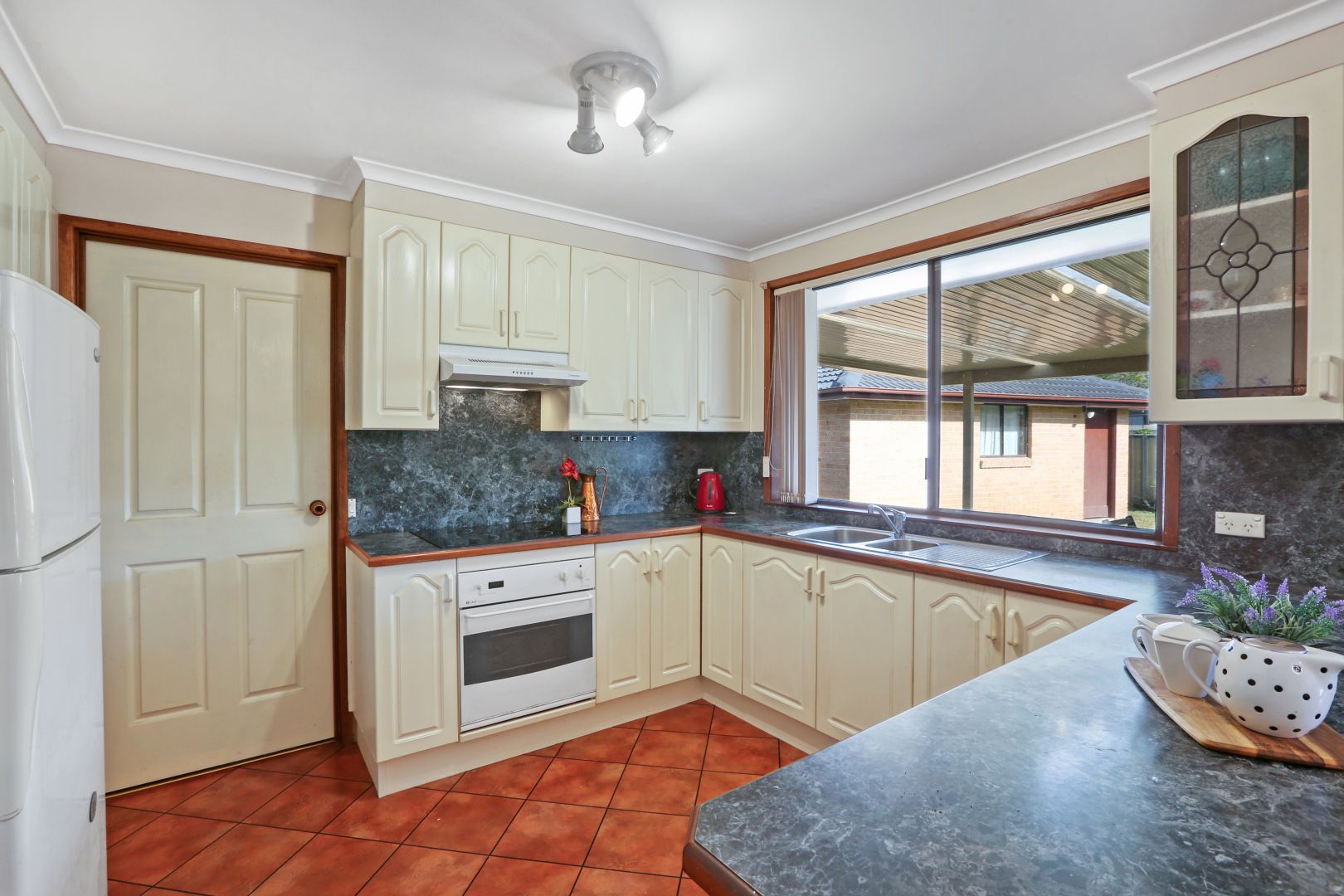 3 Parkdale Avenue, Horsley NSW 2530, Image 2