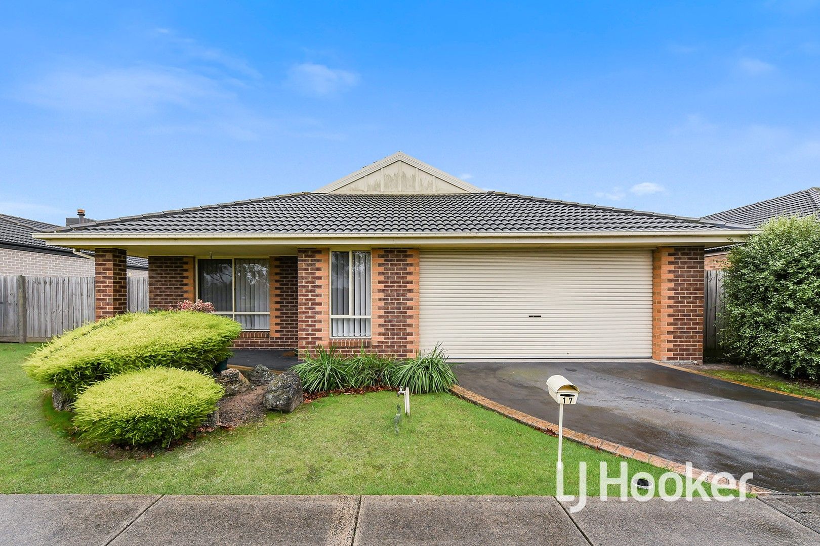 17 Clifford Drive, Pakenham VIC 3810, Image 1