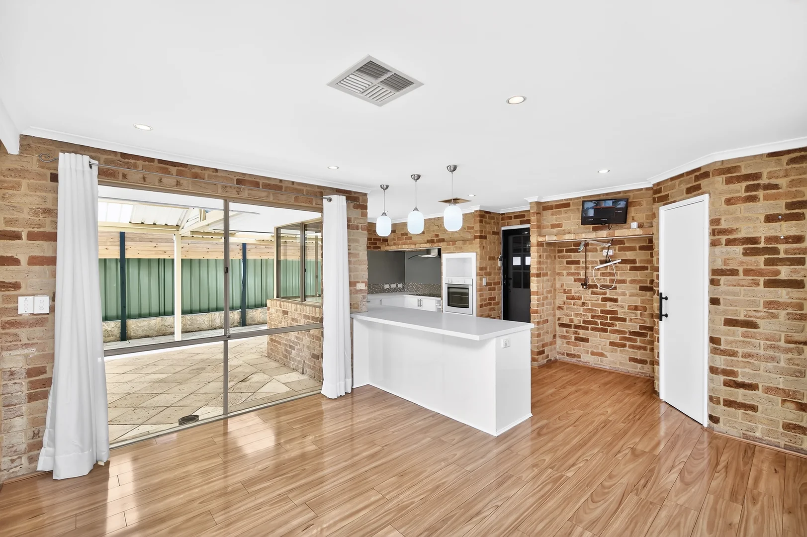 Additional image 11 of 20 Northmore Crescent, Winthrop WA 6150