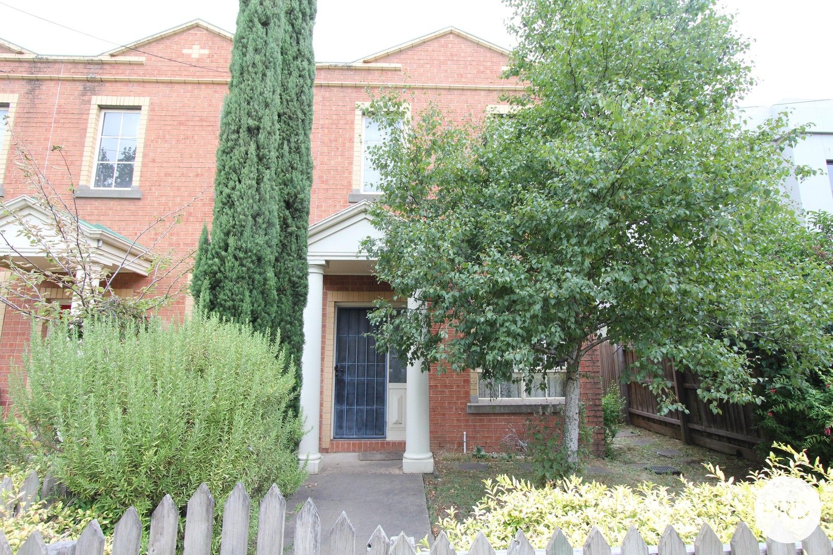 3 bedrooms Townhouse in 1621A Sturt Street ALFREDTON VIC, 3350