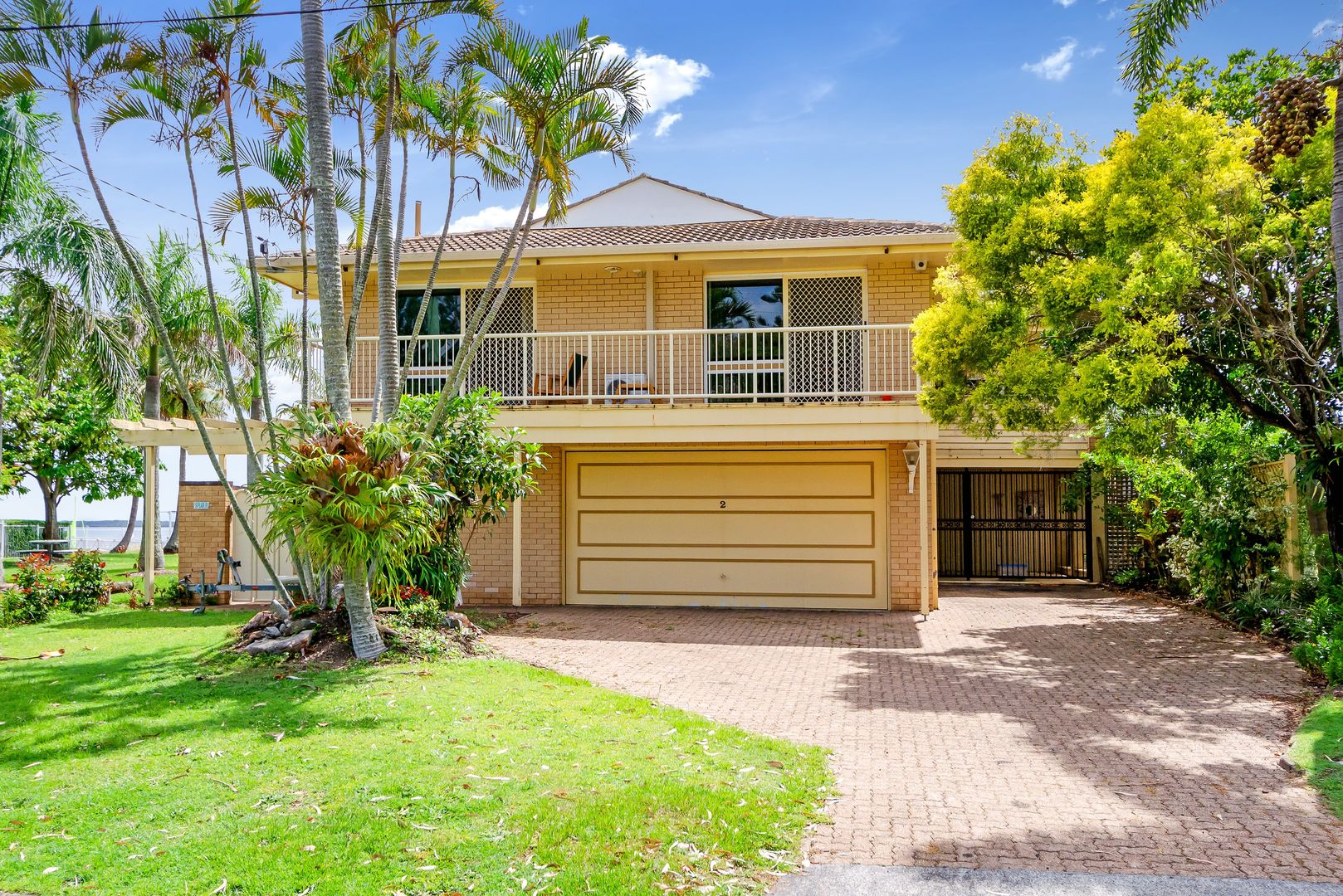 2 Poinsettia Avenue, Runaway Bay QLD 4216, Image 2