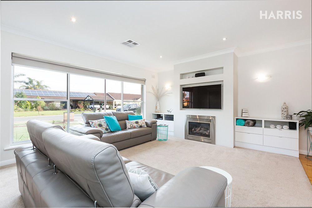 21 Doncaster Avenue, Novar Gardens SA 5040, Image 2