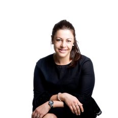 Lina Errichiello, Sales representative