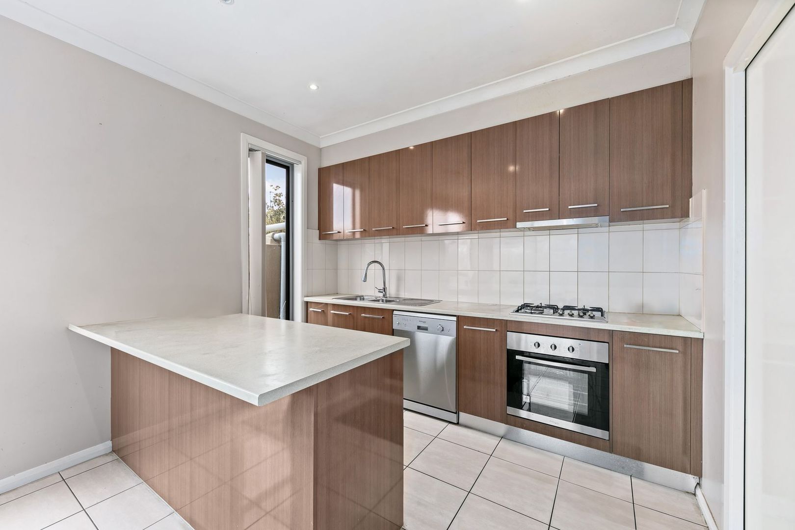 2/6 Orlando Drive, Truganina VIC 3029, Image 1