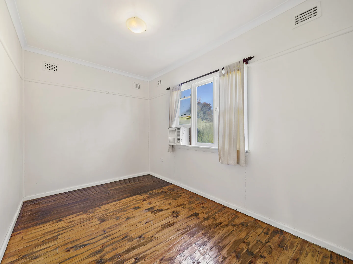 Additional image 8 of 101 Cooma Street, Karabar NSW 2620