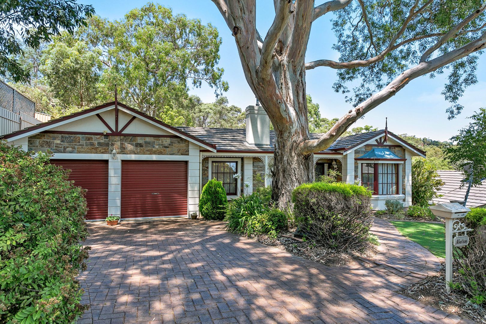 19 Highfield Drive, Aberfoyle Par Property History & Address Research