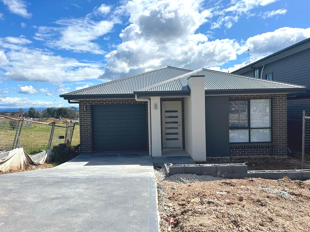 4 bedrooms House in 49 Corona Street BOX HILL NSW, 2765