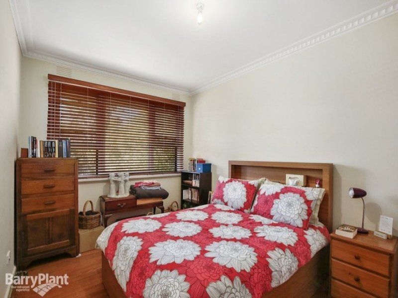 1/21 Long View Road, Croydon South VIC 3136, Image 2