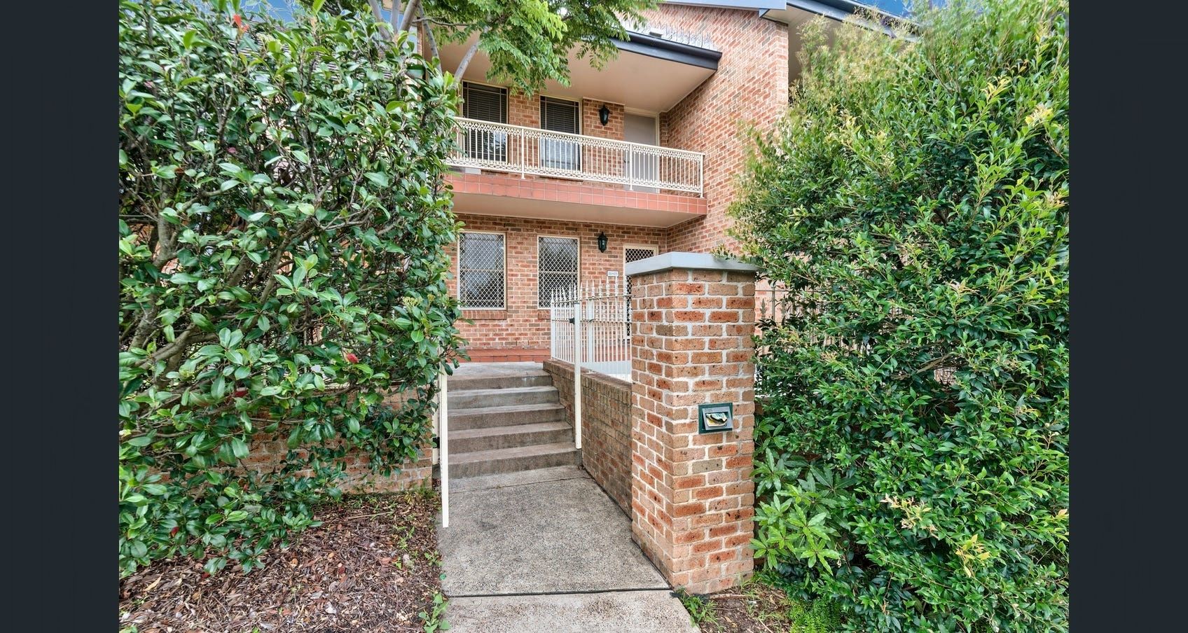 3 bedrooms Townhouse in 3/86 Brooks Street COOKS HILL NSW, 2300