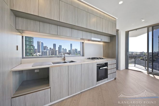 902/66 Lambert Street Kangaroo Point 4169 - Image 3