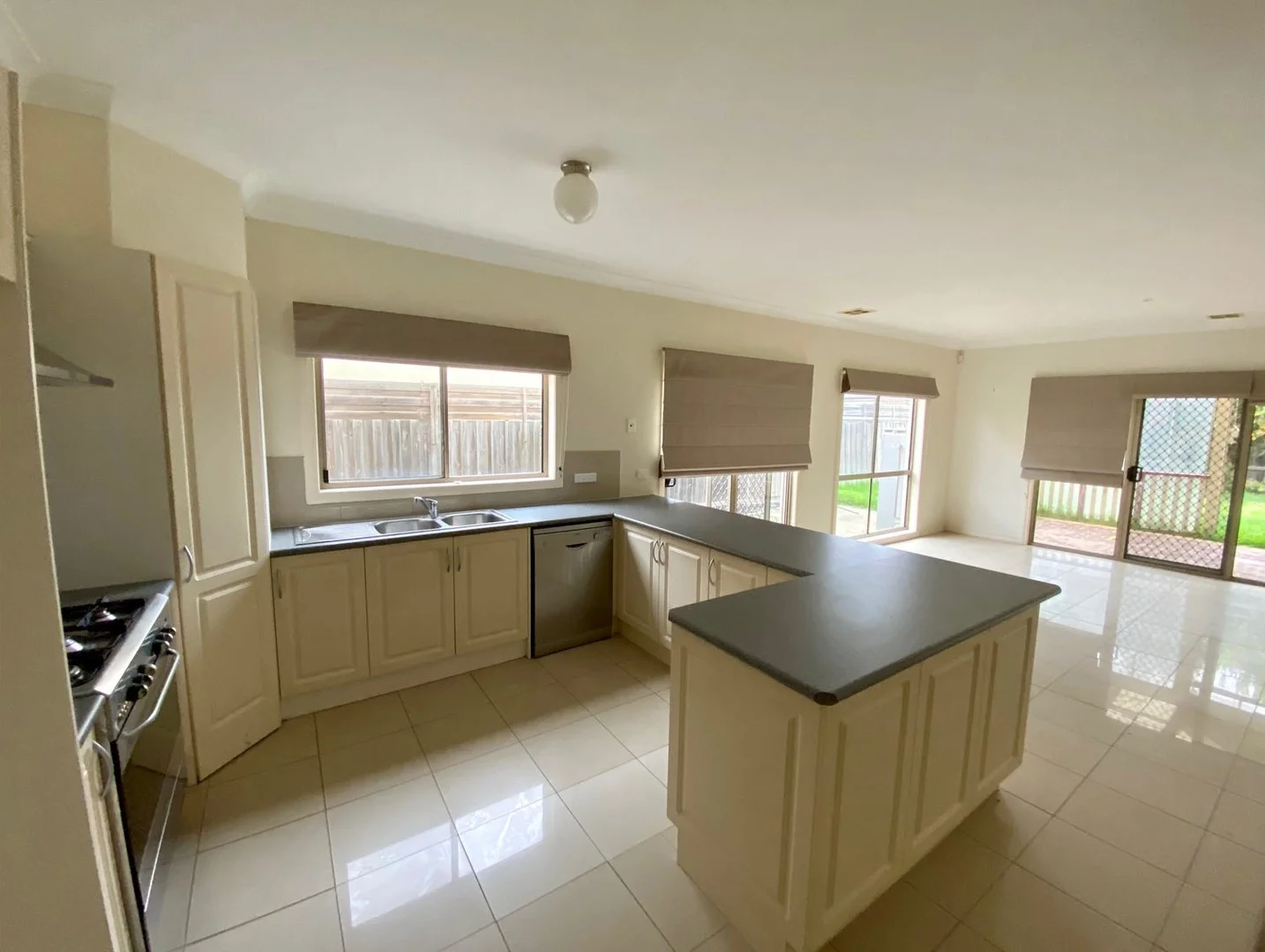 Additional image 2 of 35 Egan Close, Werribee VIC 3030