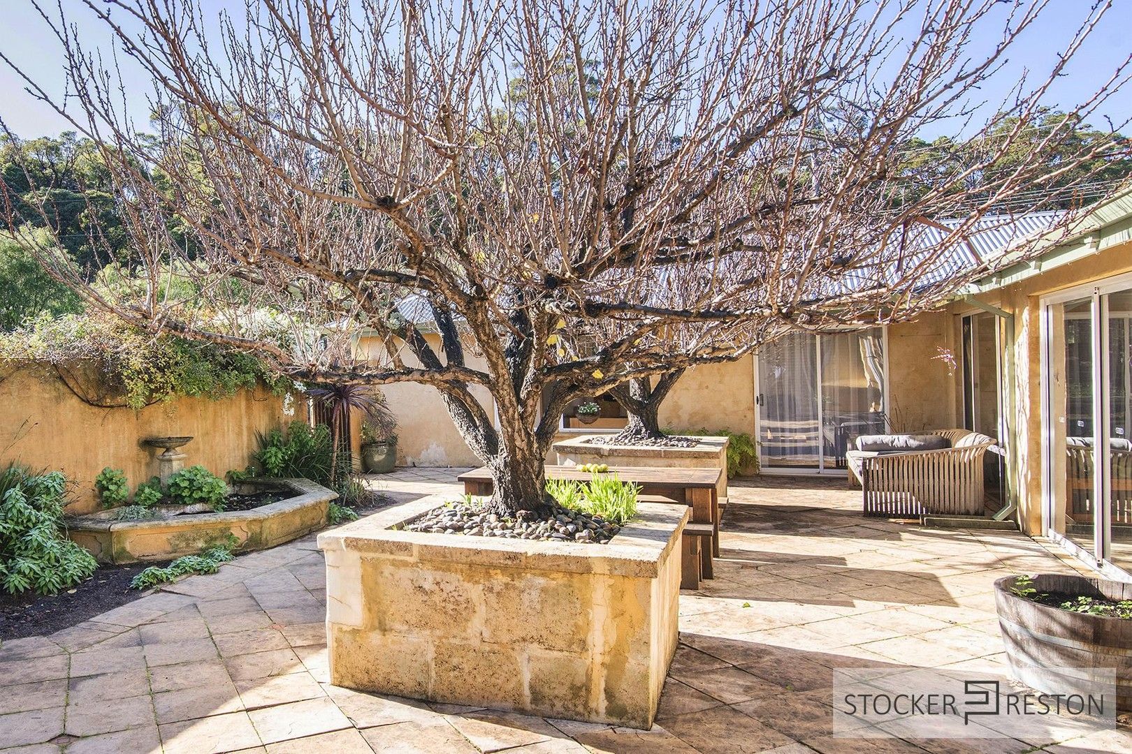 2 Karri Loop, Margaret River WA 6285 Domain