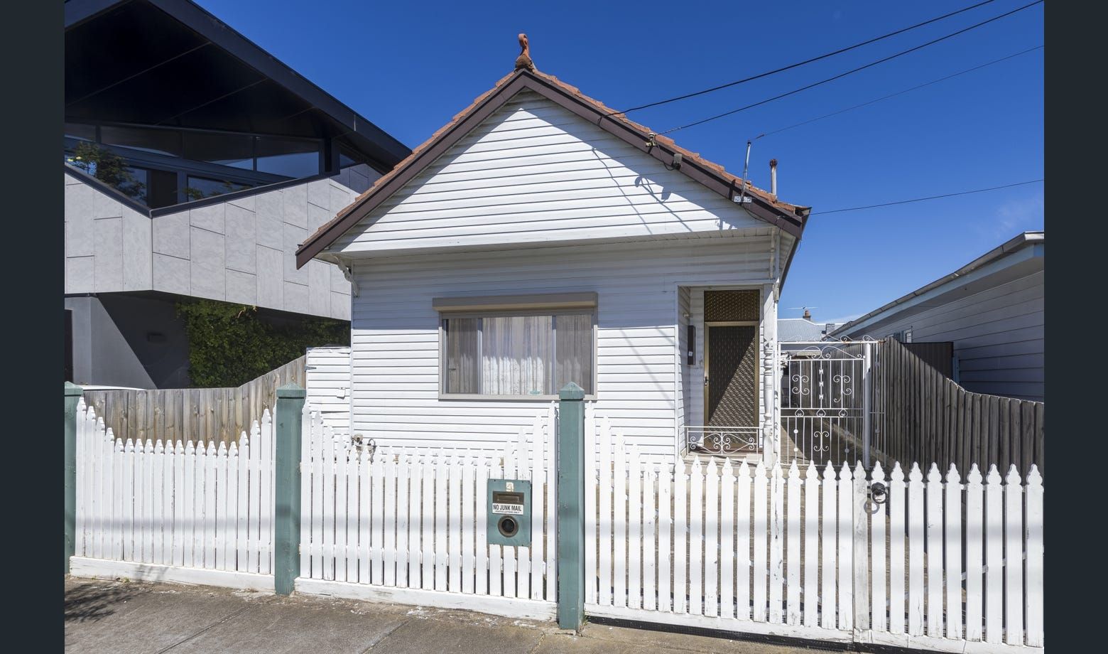 2 bedrooms House in 4 Bayview Road SEDDON VIC, 3011