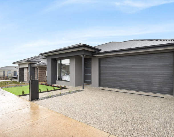 43 Flycatcher Road, Sunbury VIC 3429