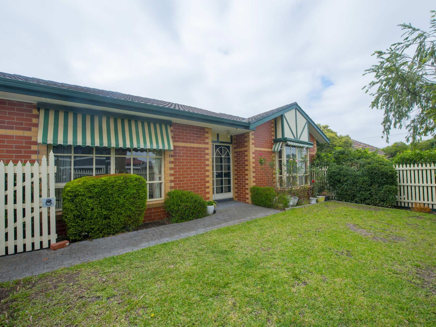 1/162 Ogilvie Street, Essendon VIC 3040 Apartment For Rent Domain