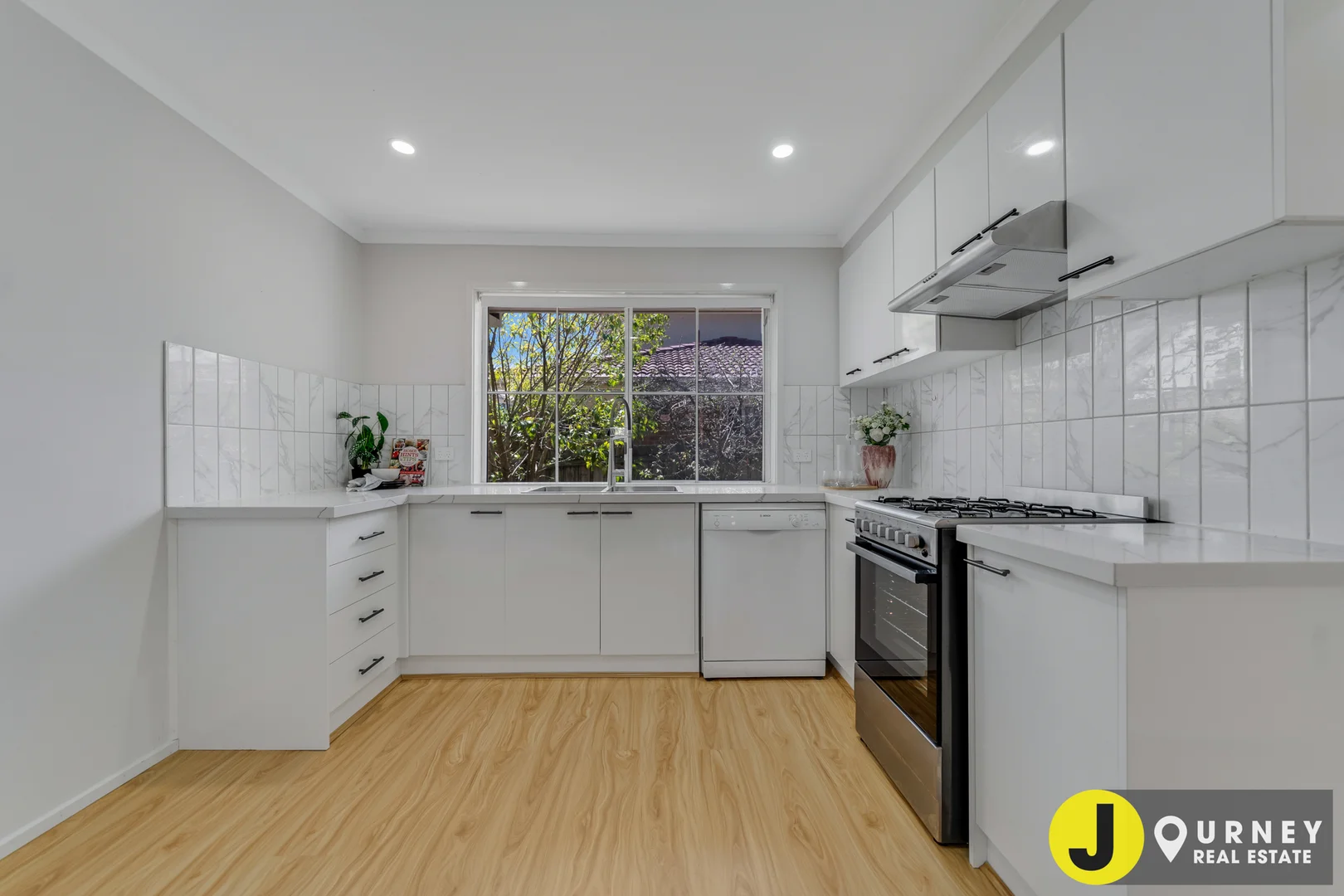 Additional image 4 of 3/36 Panoramic Grove, Glen Waverley VIC 3150