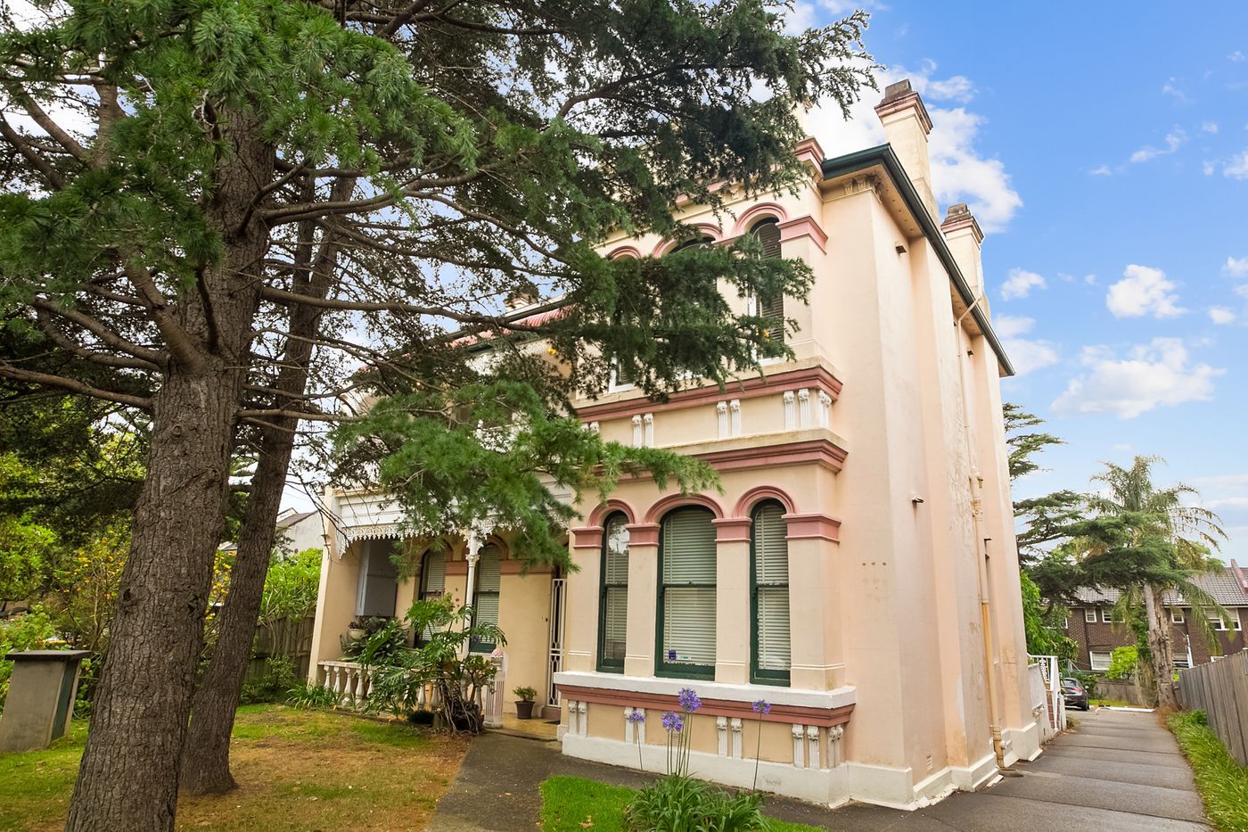 2 bedrooms Apartment / Unit / Flat in 1/23 Chandos Street ASHFIELD NSW, 2131