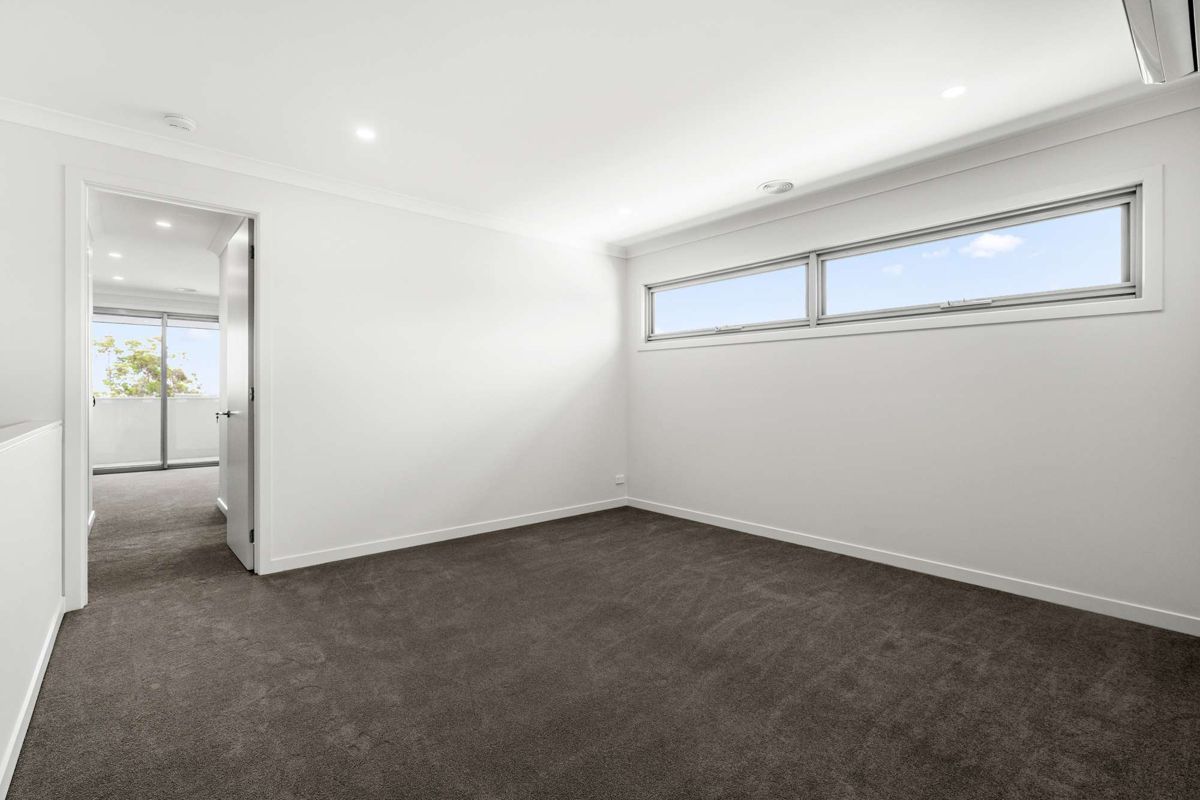 4 bedrooms Townhouse in 9 Taylor Avenue BURWOOD EAST VIC, 3151