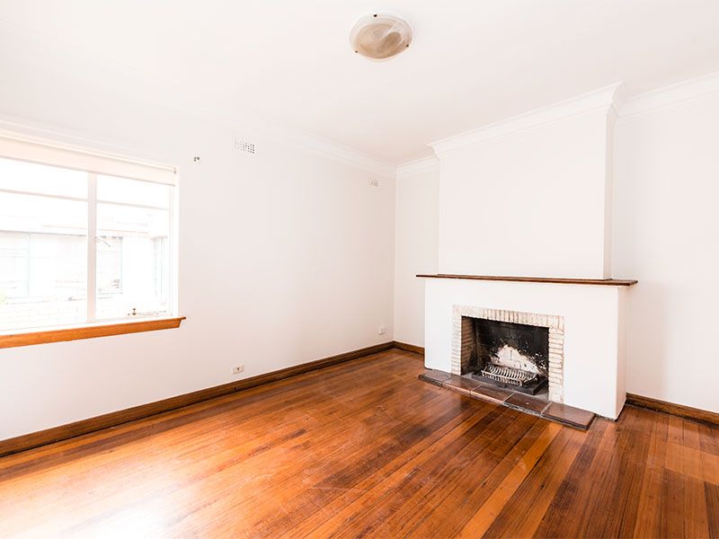 2 bedrooms Apartment / Unit / Flat in 8/42 Burnett Street ST KILDA VIC, 3182