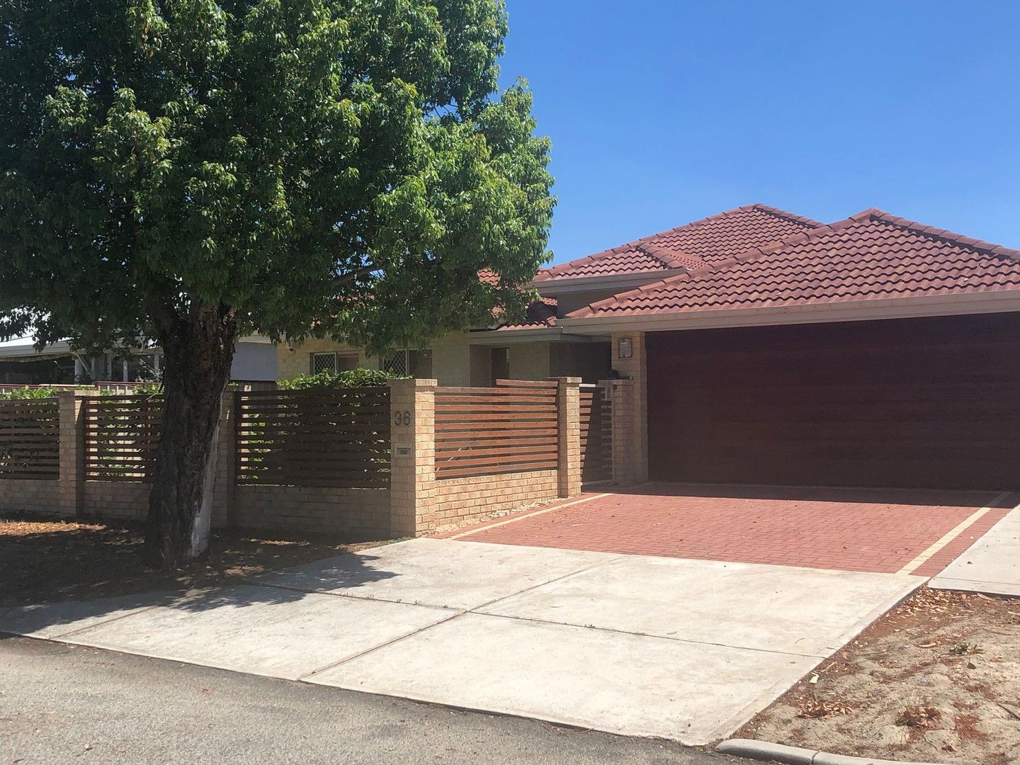 5 bedrooms House in 36 Cornwall St LATHLAIN WA, 6100