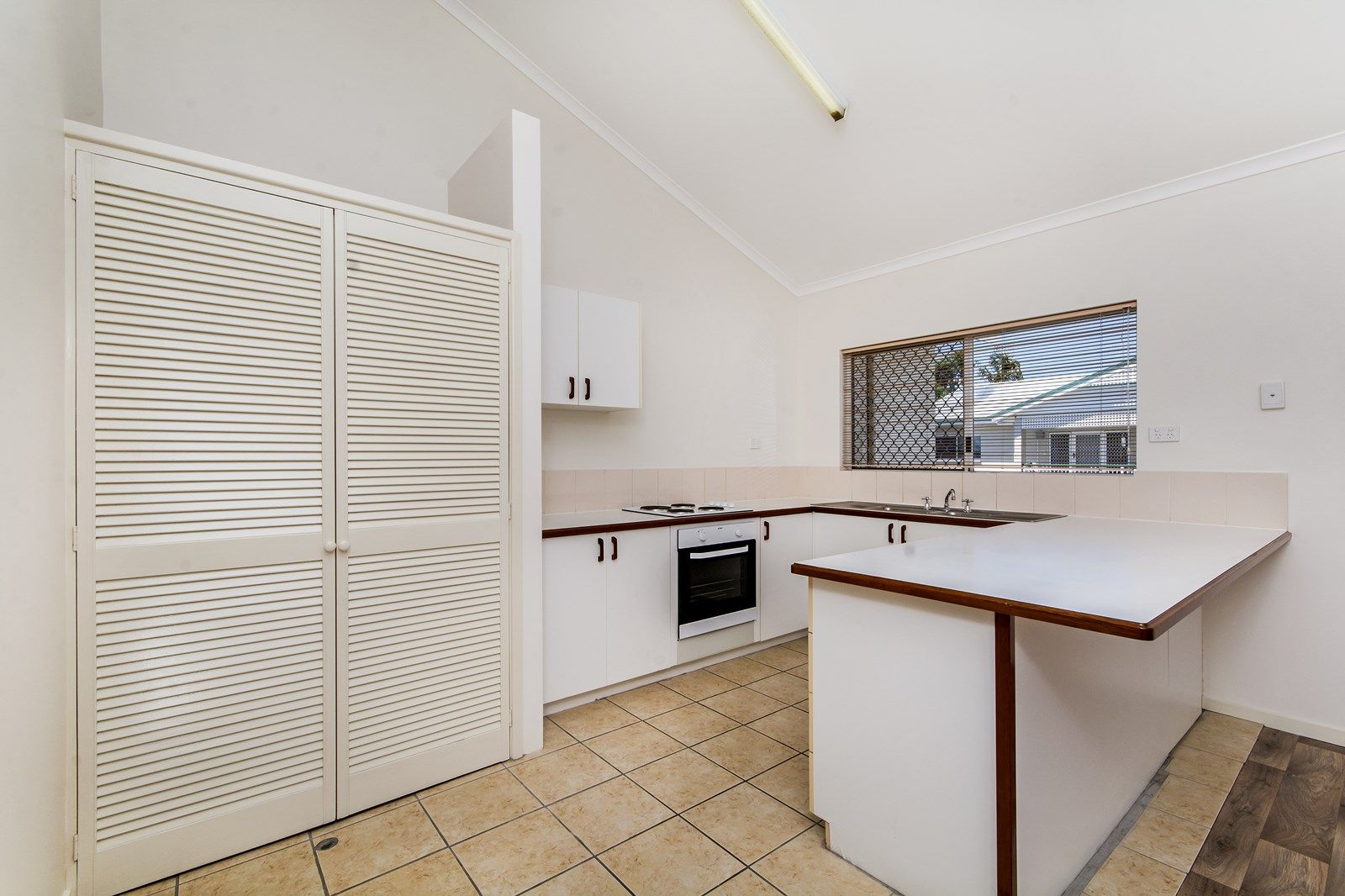 13/18-20 Rose Street, Westcourt QLD 4870, Image 1