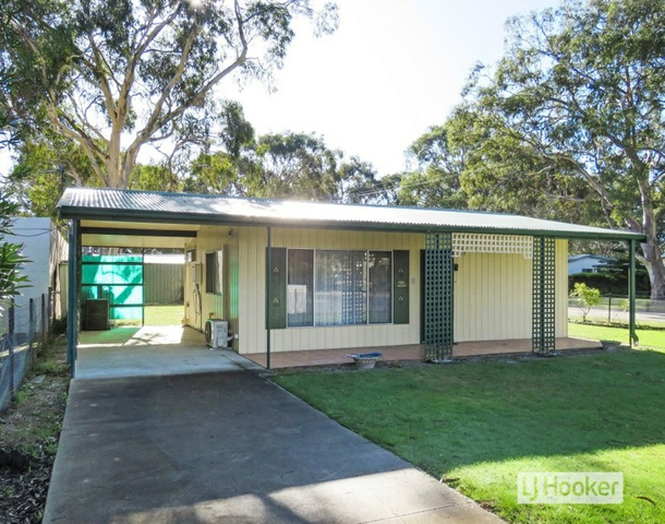 8 Fifth Parade, Raymond Island VIC 3880