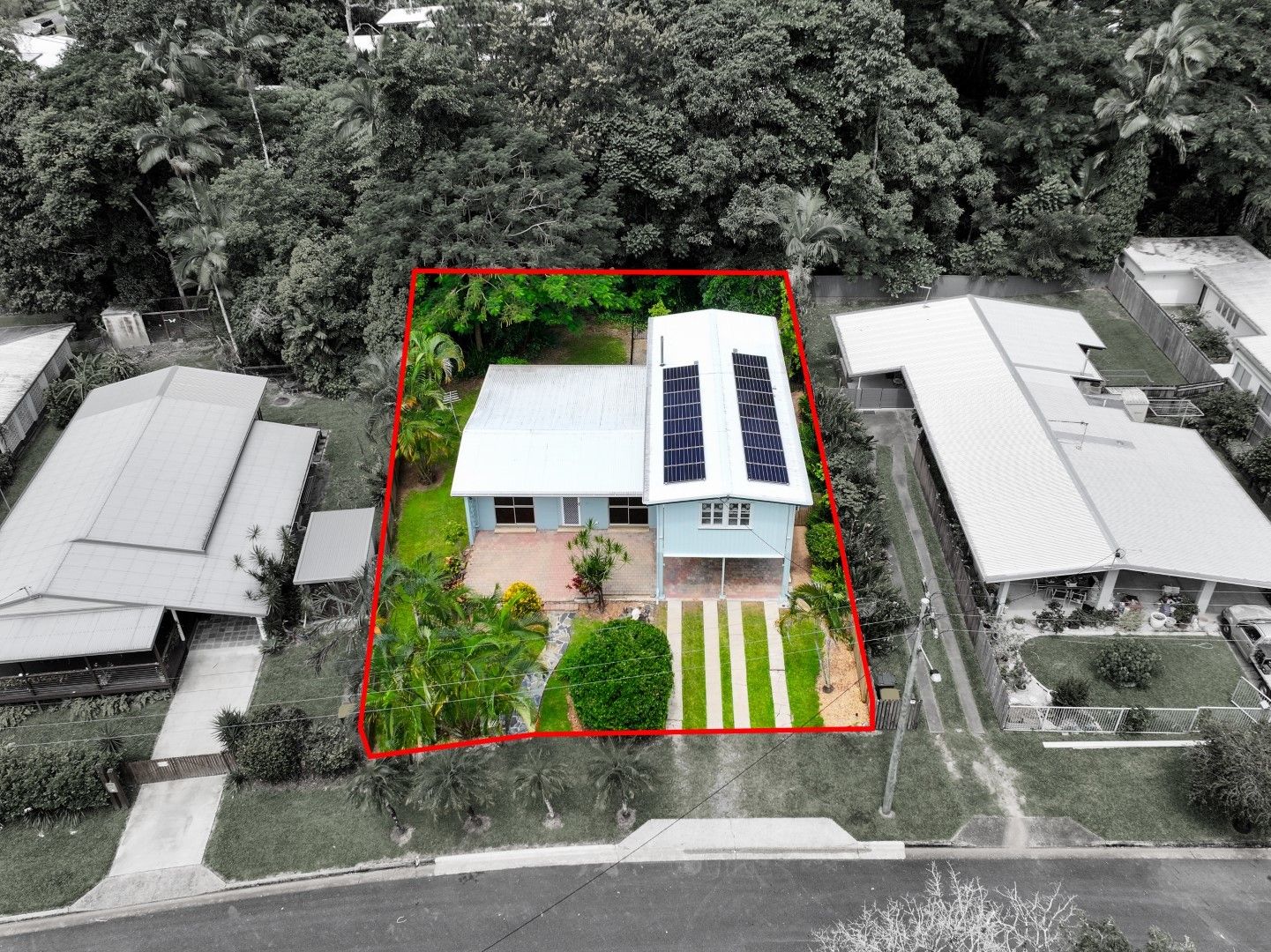 33 Bolton Street, Whitfield QLD 4870, Image 2