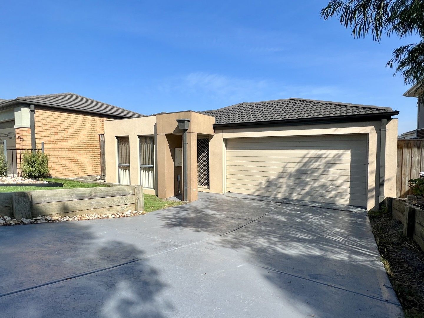 3 bedrooms House in 13 Herbert Street PAKENHAM VIC, 3810