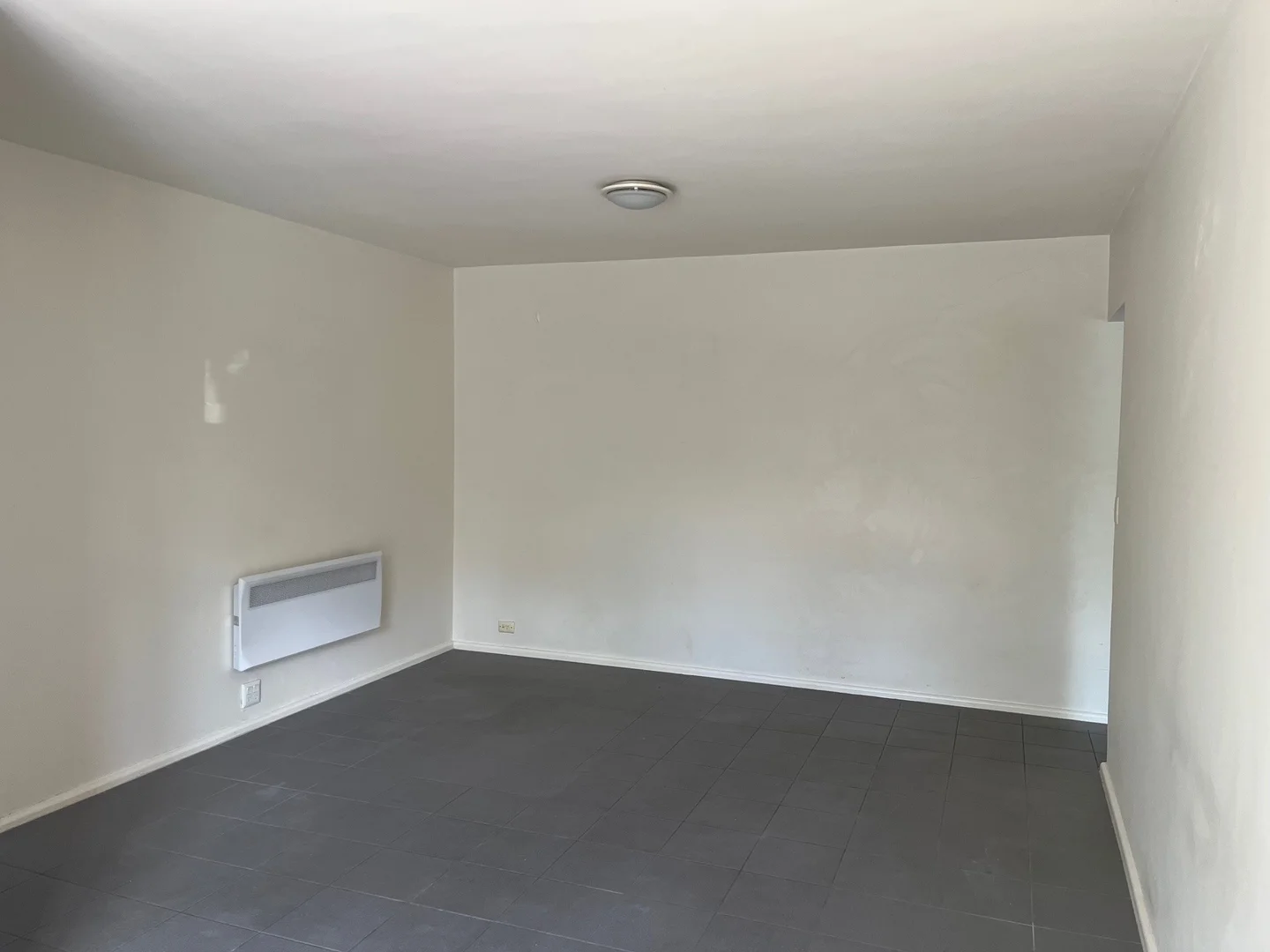 Additional image 3 of 4/125 Locksley Road, Ivanhoe VIC 3079