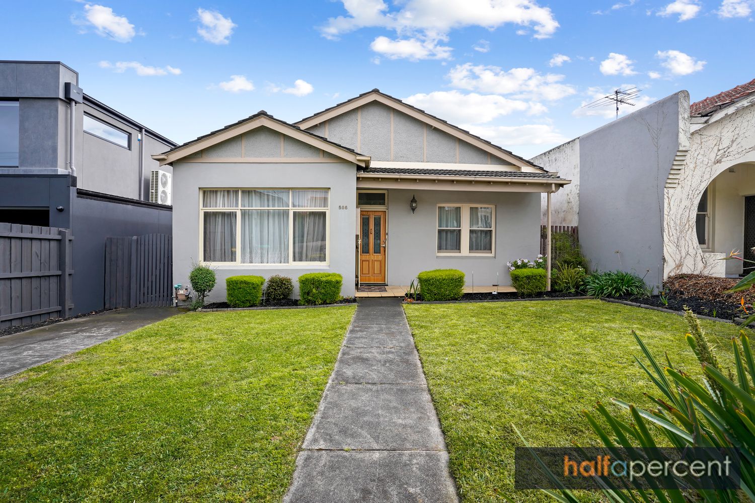 3 bedrooms House in 566 Inkerman Road CAULFIELD NORTH VIC, 3161