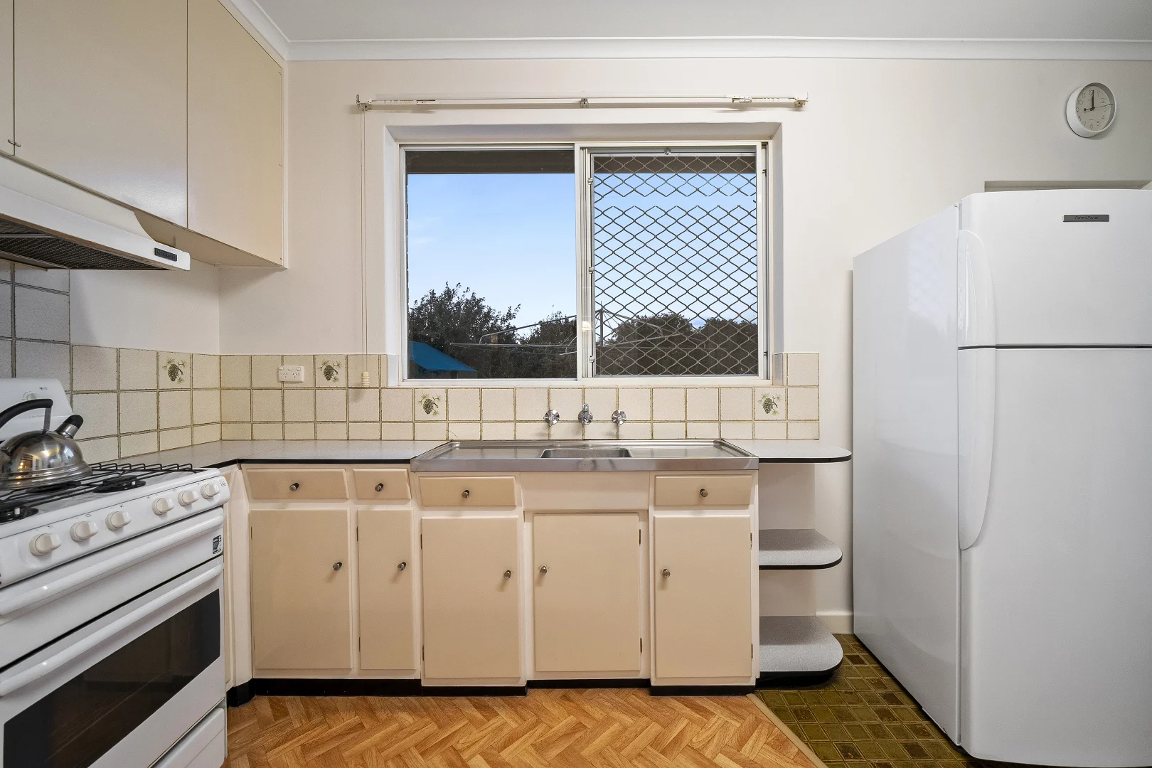 Additional image 10 of 12 Lucerne Grove, Findon SA 5023