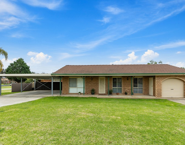 14 Tura Place, Glenfield Park NSW 2650