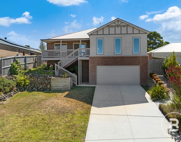 11 Henry Avenue, Mount Clear VIC 3350