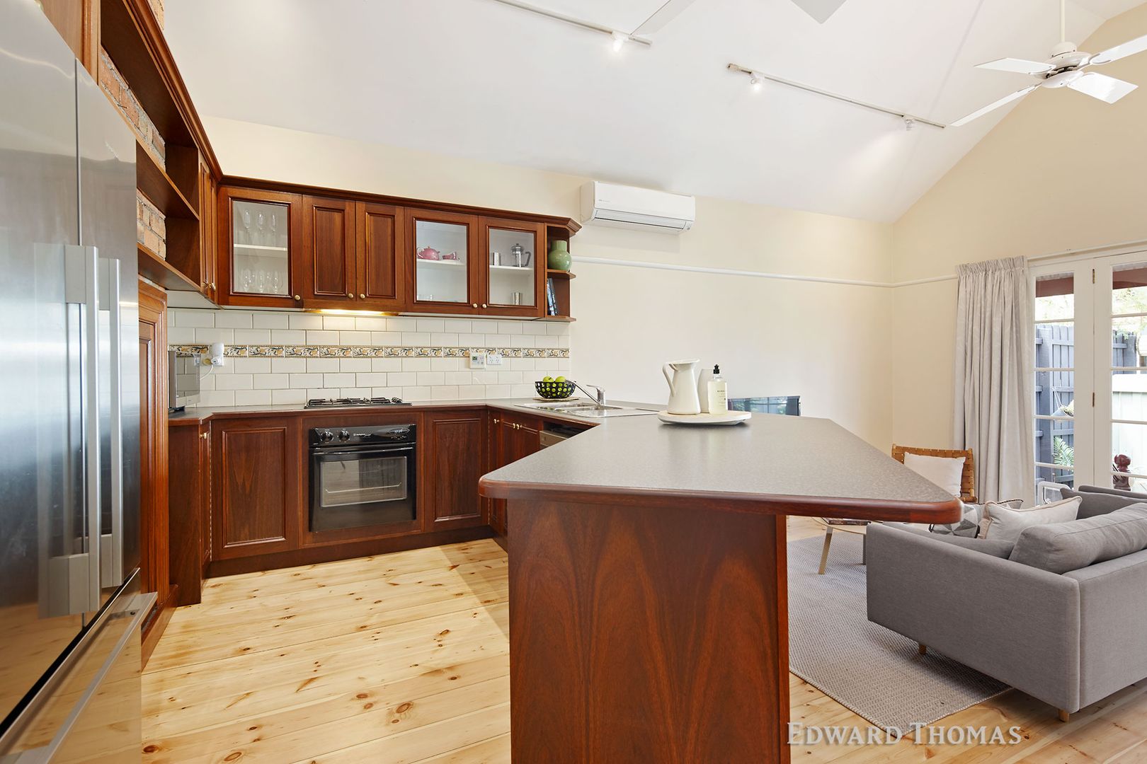 23 Kensington Road, Kensington VIC 3031, Image 2