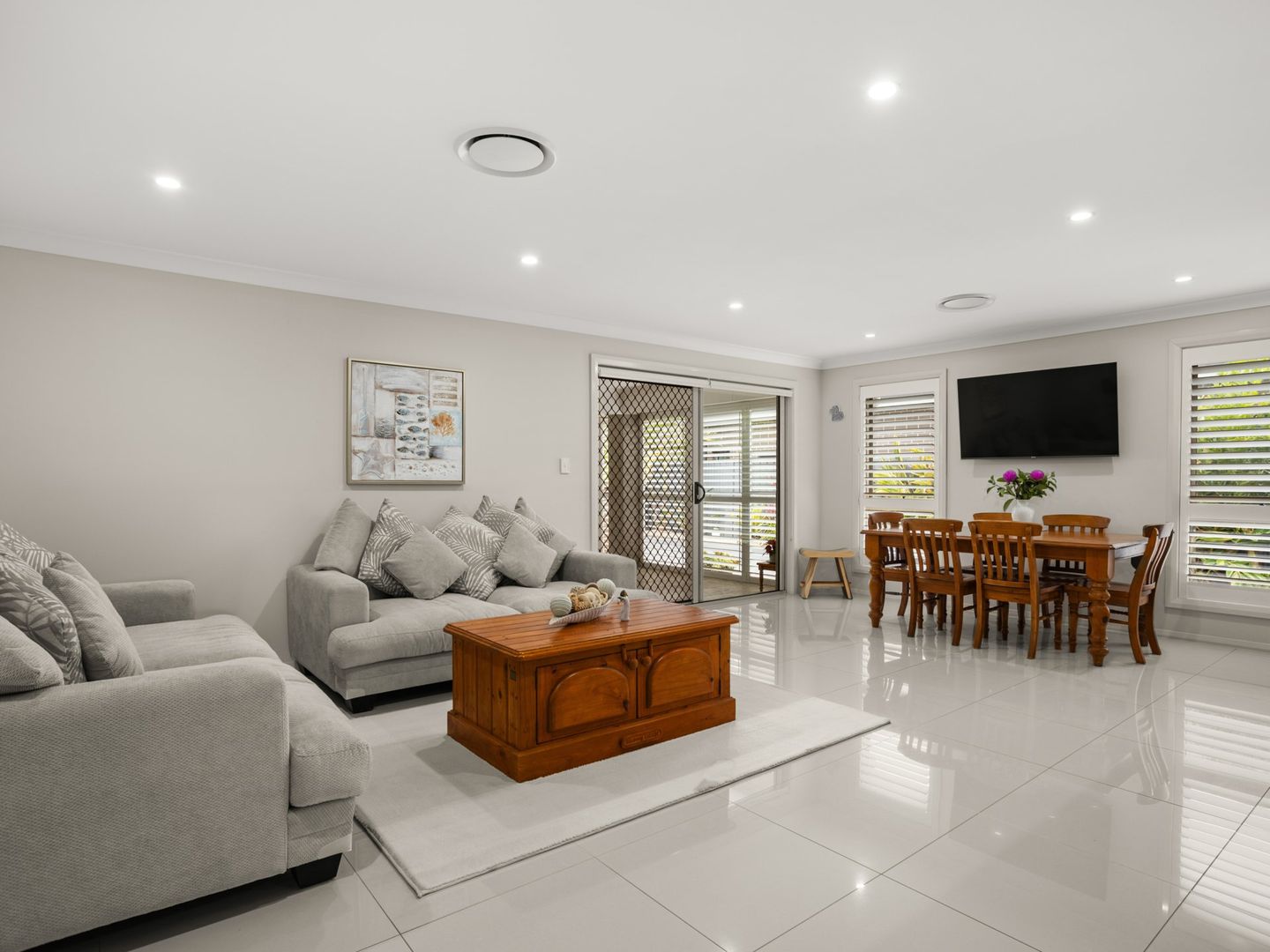 4 Threadfin Court, Old Bar NSW 2430, Image 2