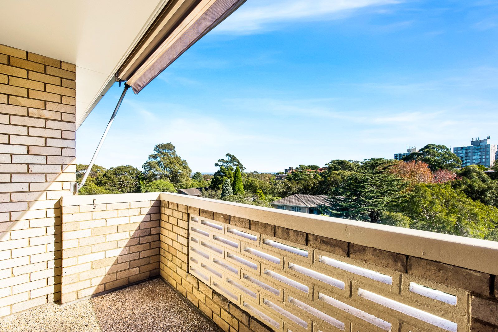 2 bedrooms Apartment / Unit / Flat in 17/3 Rocklands Road WOLLSTONECRAFT NSW, 2065