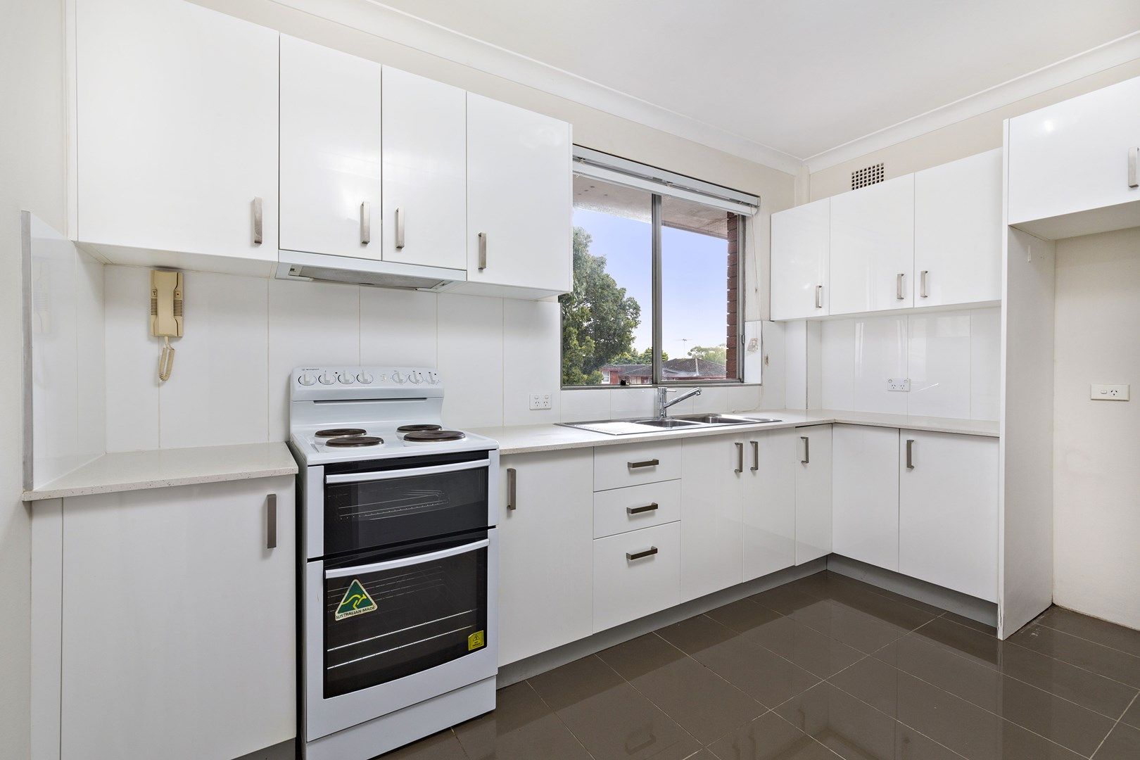 1 bedrooms Apartment / Unit / Flat in 11/16 Orpington Street ASHFIELD NSW, 2131