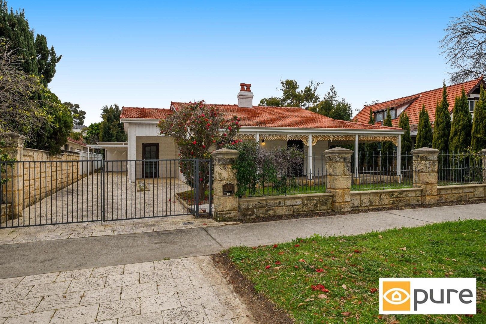 3 bedrooms House in 7 Waratah Avenue DALKEITH WA, 6009