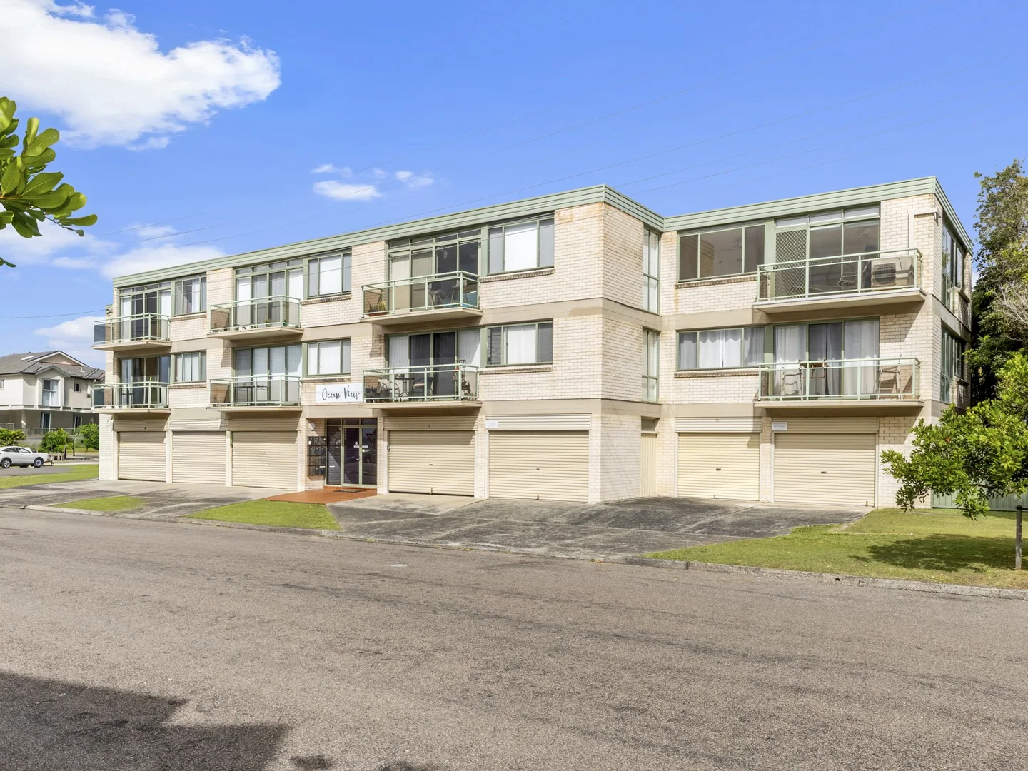 6/105 Ocean Parade, Blue Bay NSW 2261