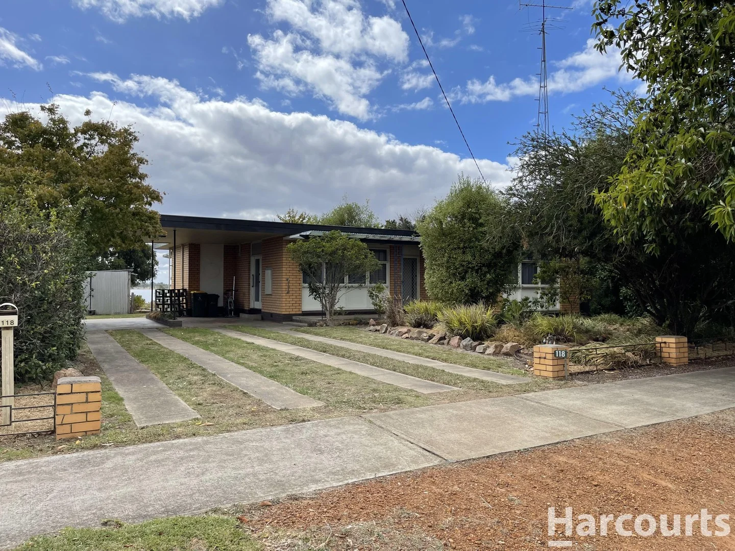 118 Elizabeth Street, Edenhope VIC 3318