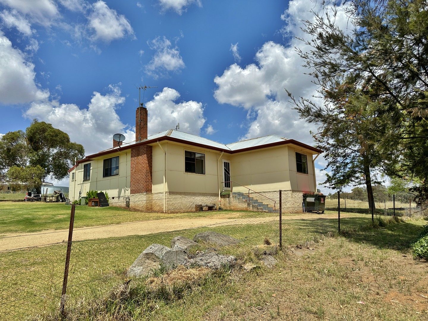 3 bedrooms House in 78 Victoria Gully Road YOUNG NSW, 2594