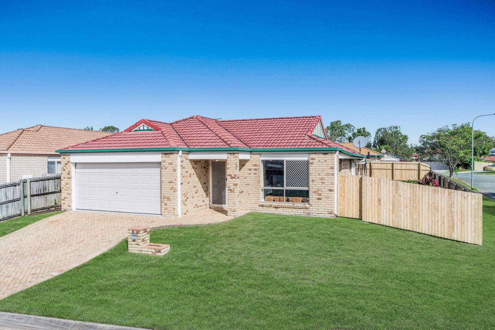 4 bedrooms House in 1 Ursula Place WYNNUM WEST QLD, 4178