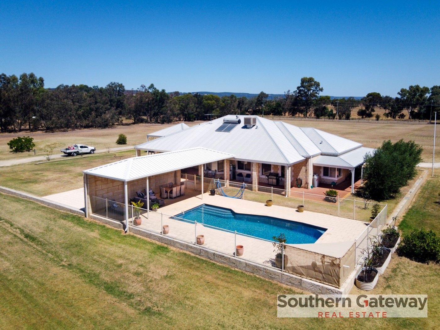 178 Randell Road, Mardella WA 6125, Image 2