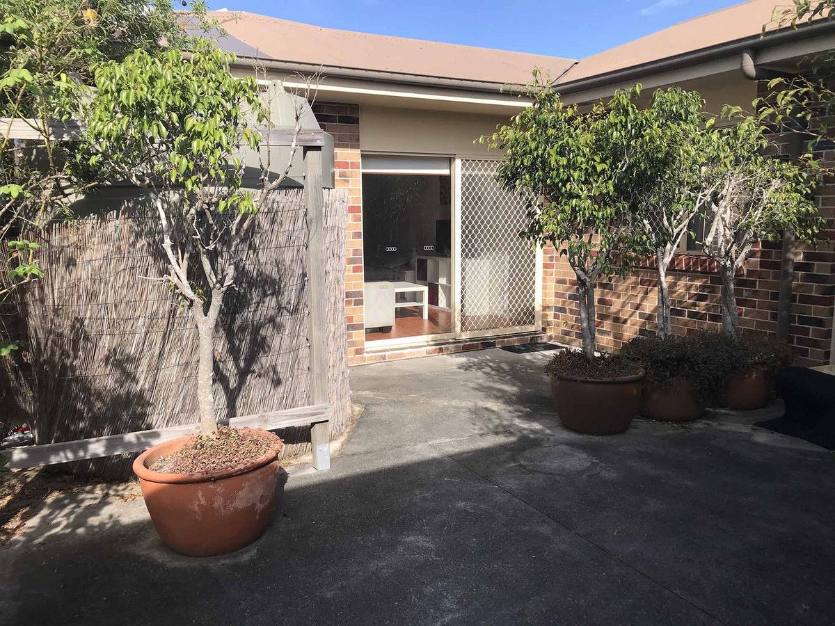 Studio in B/18 Suncrest Court, PARKWOOD QLD, 4214