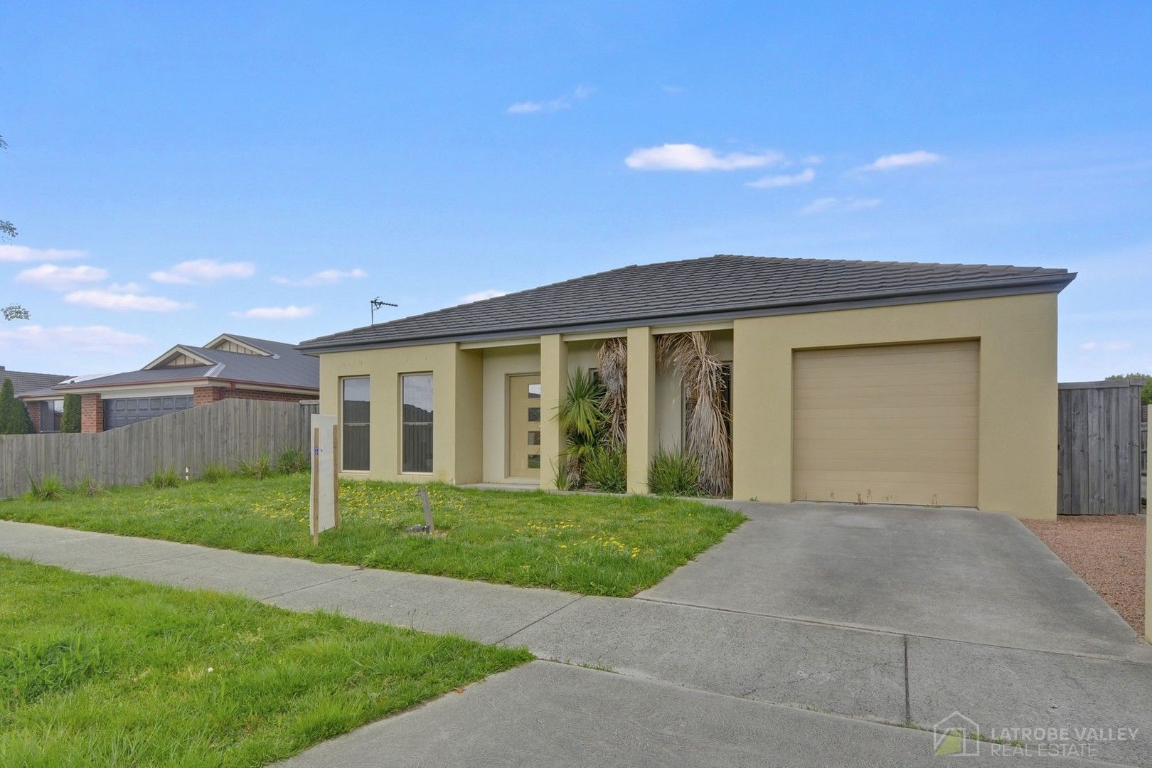 3 bedrooms House in 1/21 St Georges Road TRARALGON VIC, 3844