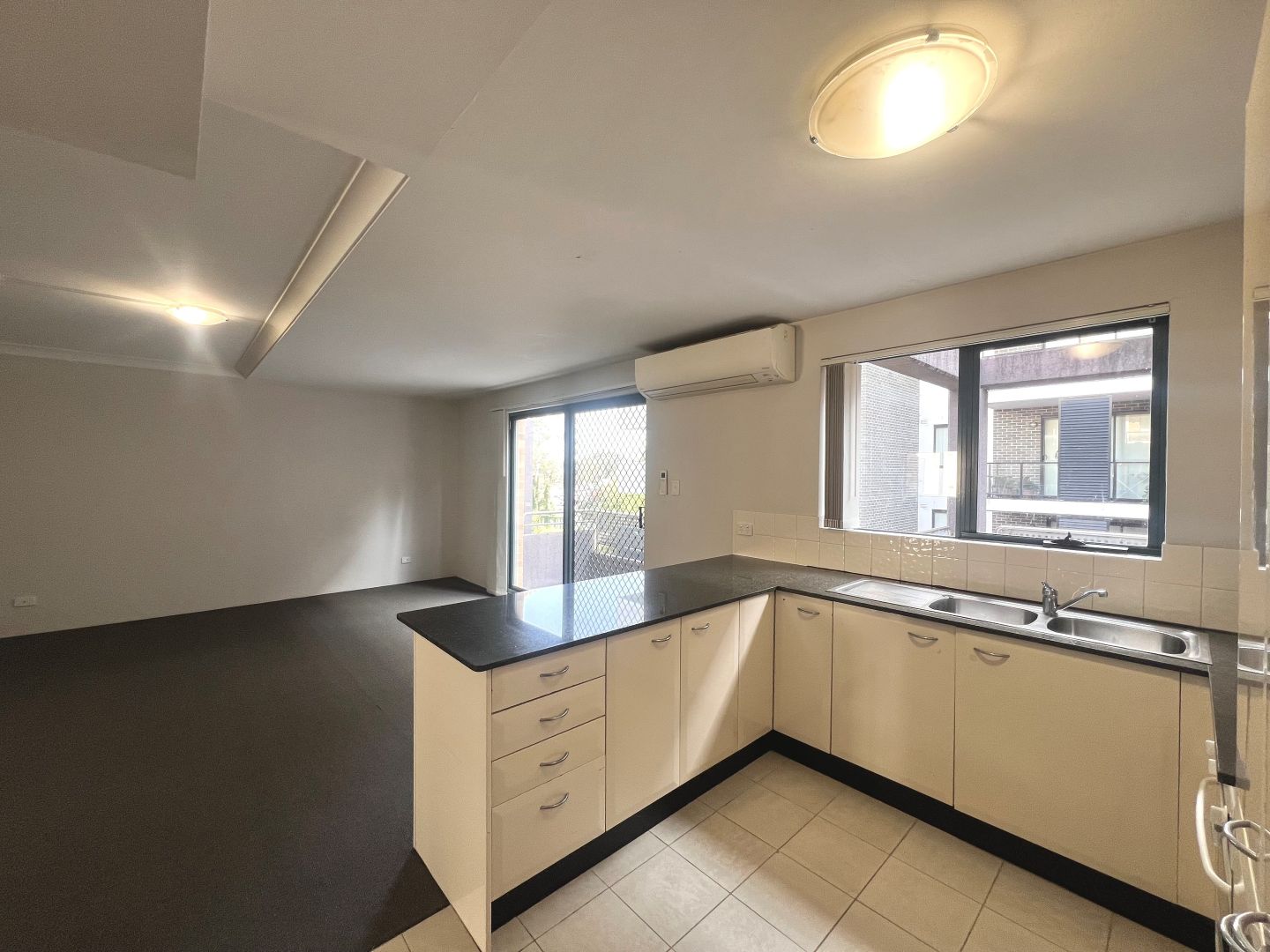 10/8 Castlereagh Street, Liverpool NSW 2170, Image 2