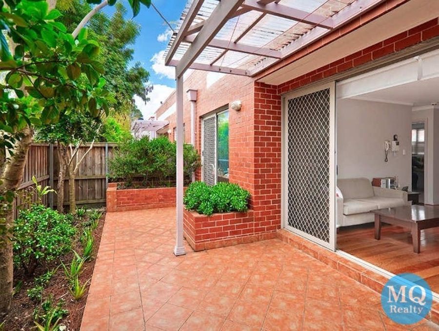 3 bedrooms Townhouse in 8/31-33 Mackenzie Street HOMEBUSH NSW, 2140